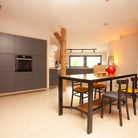 Big Apartment-250m2-city Center شقة